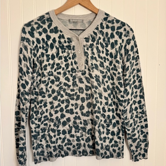 Daniel Rainn Women’s Green Blue Leopard Print 1/4 Button Down Long Sleeve Size M - Picture 1 of 12